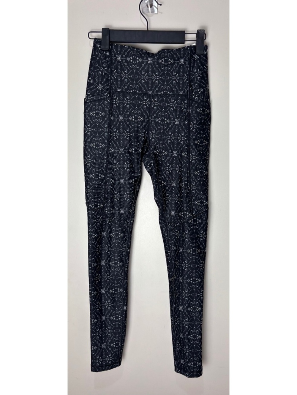 CALIA Womens XS Tipped Cold Dash Leggings Black Winter Running Pockets NWT
